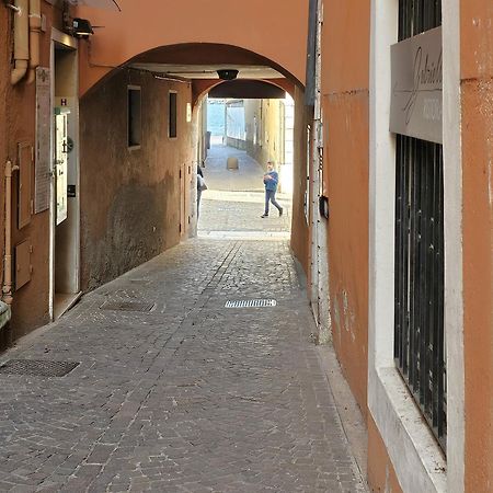 La Piazzuola Salo' Apartment ภายนอก รูปภาพ