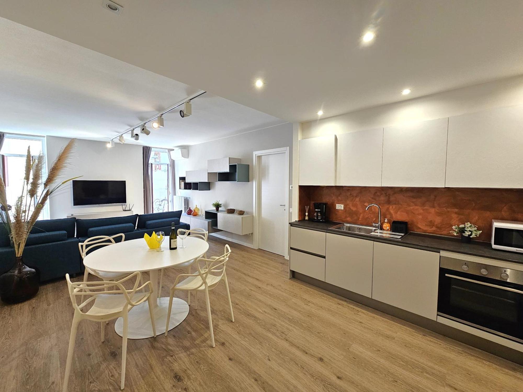 La Piazzuola Salo' Apartment ภายนอก รูปภาพ
