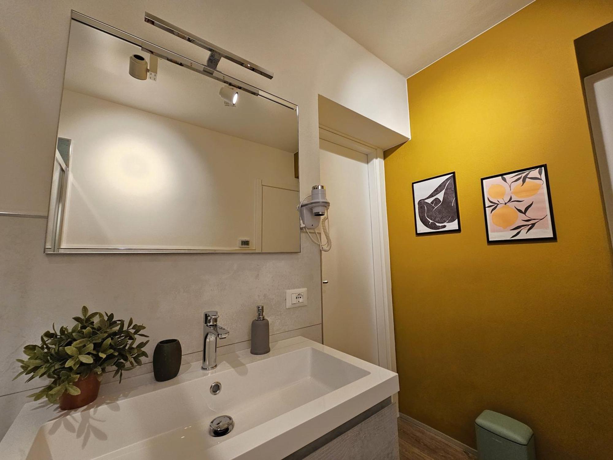 La Piazzuola Salo' Apartment ภายนอก รูปภาพ
